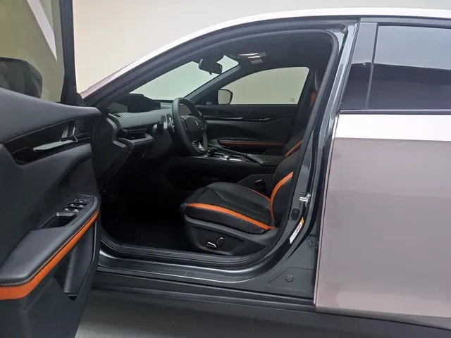 2024 ChangAn UNI-V 1.5T 188HP L4 7DCT,autocango,china used car exporter,china ev exporter,chinese used car exporter,chinese used ev exporter