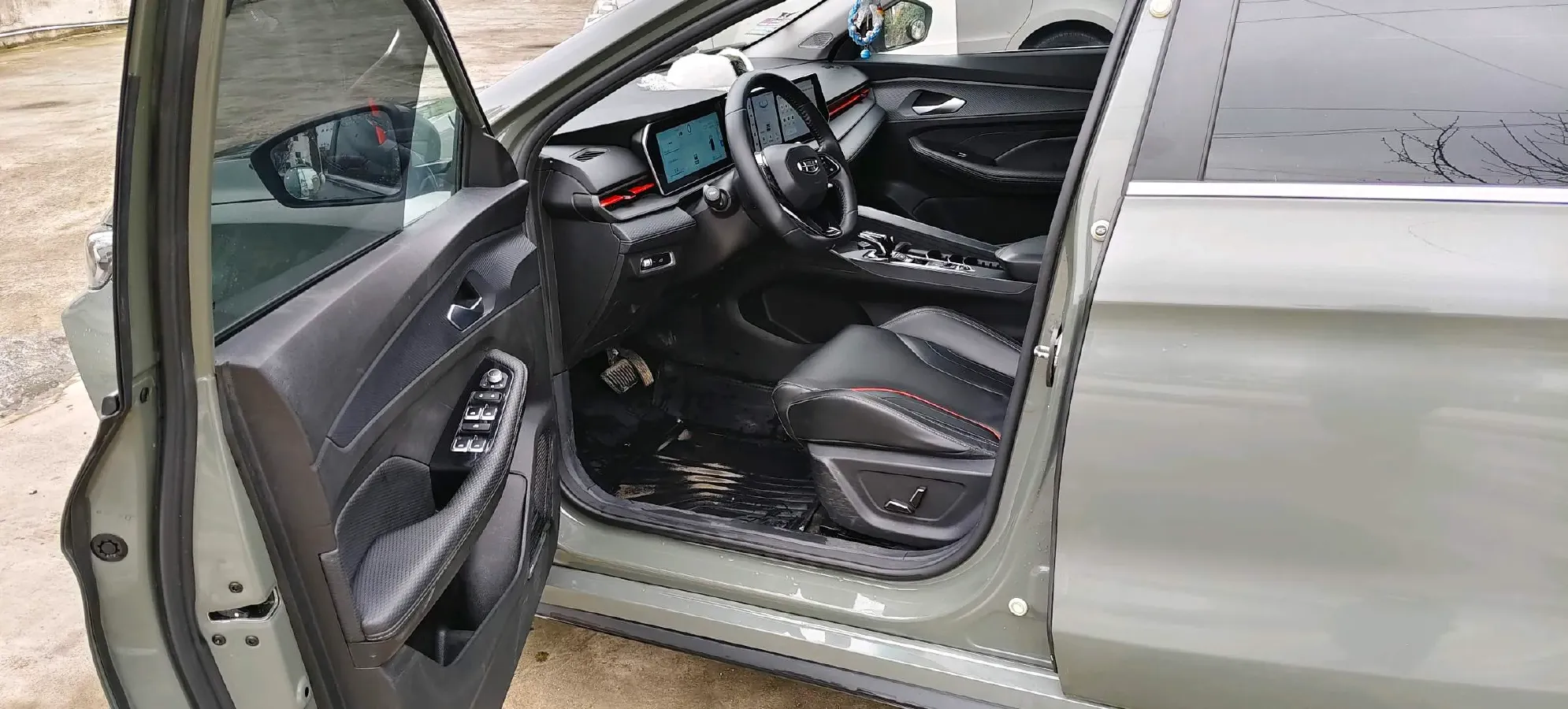 2022 Geely Binray 1.5T 181HP L4 7DCT,autocango,china used car exporter,china ev exporter,chinese used car exporter,chinese used ev exporter