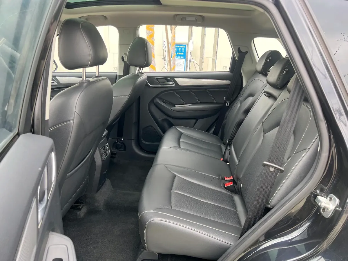 2019 Roewe i6 1.5T 169HP L4 7DCT,autocango,china used car exporter,china ev exporter,chinese used car exporter,chinese used ev exporter