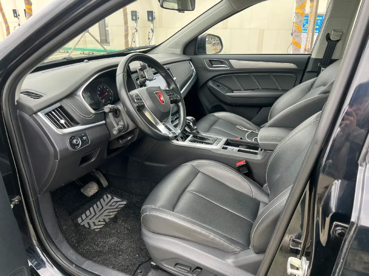 2019 Roewe i6 1.5T 169HP L4 7DCT,autocango,china used car exporter,china ev exporter,chinese used car exporter,chinese used ev exporter