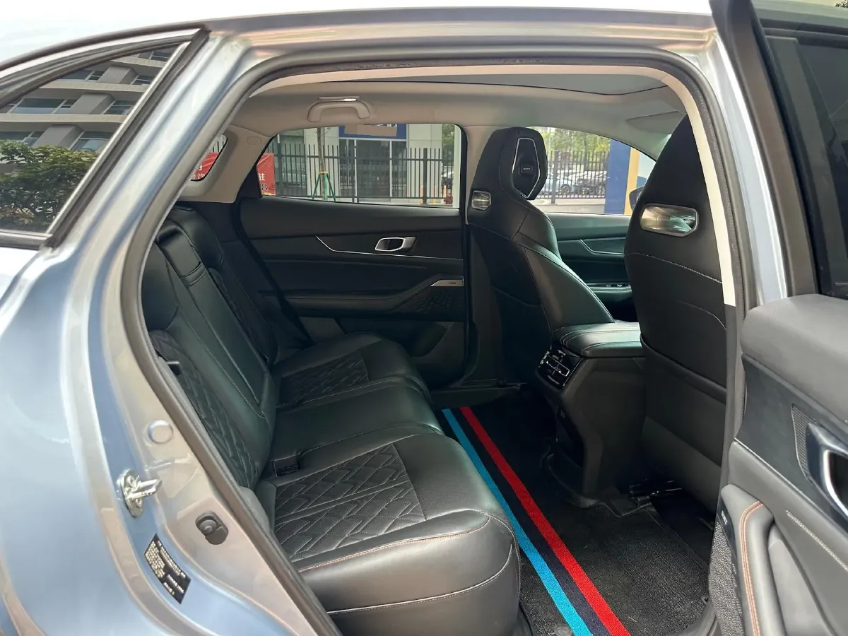 2021 ChangAn UNI-K 2.0T 233HP L4 8AT,autocango,china used car exporter,china ev exporter,chinese used car exporter,chinese used ev exporter