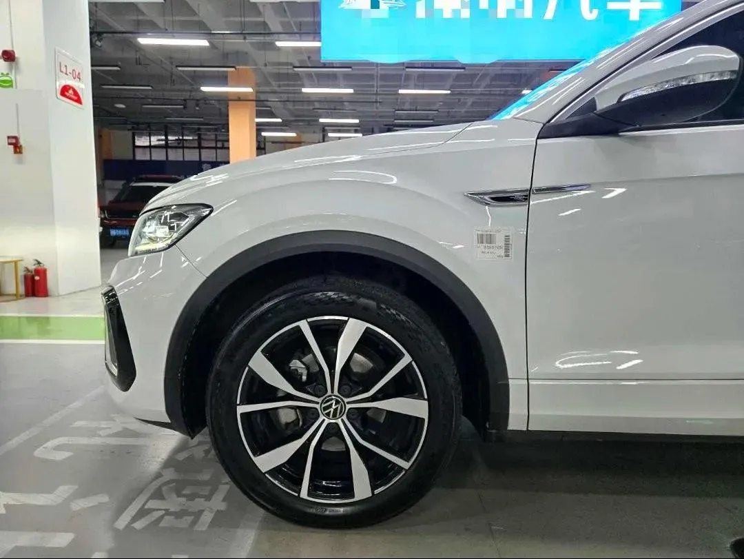 2024 Volkswagen T-Roc 1.5T 160HP L4 7DCT,autocango,china used car exporter,china ev exporter,chinese used car exporter,chinese used ev exporter