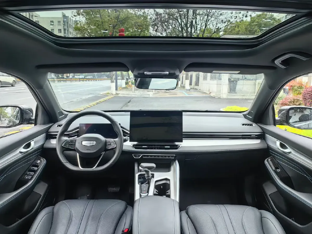 2025 Geely Preface 1.5T 181HP L4 7DCT,autocango,china used car exporter,china ev exporter,chinese used car exporter,chinese used ev exporter