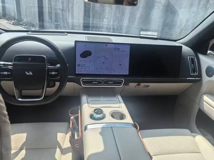 2024 Li L6 Range Extended 154HP L4 REEV 36.8KWH,autocango,china used car exporter,china ev exporter,chinese used car exporter,chinese used ev exporter