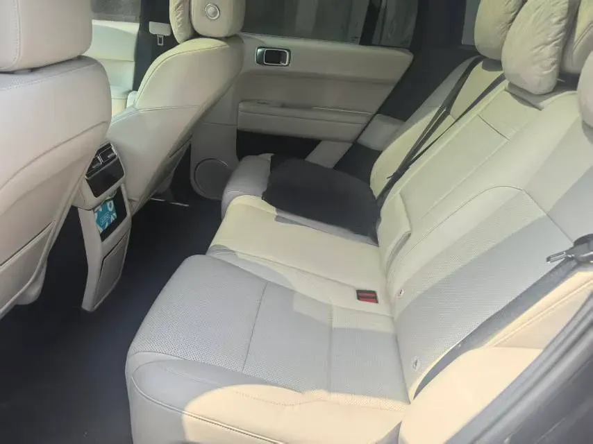 2024 Li L6 Range Extended 154HP L4 REEV 36.8KWH,autocango,china used car exporter,china ev exporter,chinese used car exporter,chinese used ev exporter