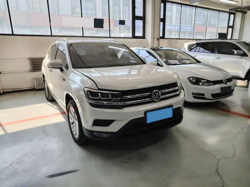 2019 MINI MINI 1.5T 102HP L3 7DCT,autocango,china used car exporter,china ev exporter,chinese used car exporter,chinese used ev exporter