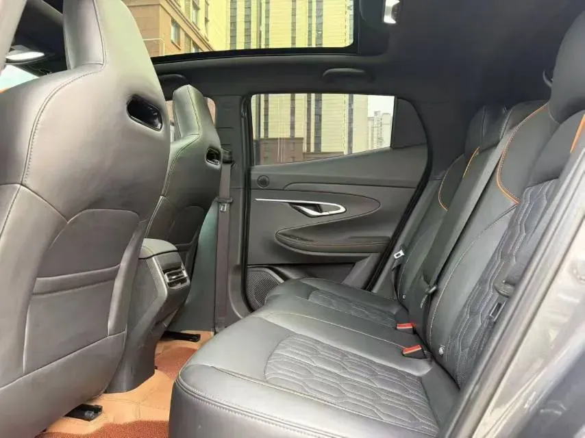 2022 ChangAn UNI-T 2.0T 233HP L4 8AT,autocango,china used car exporter,china ev exporter,chinese used car exporter,chinese used ev exporter