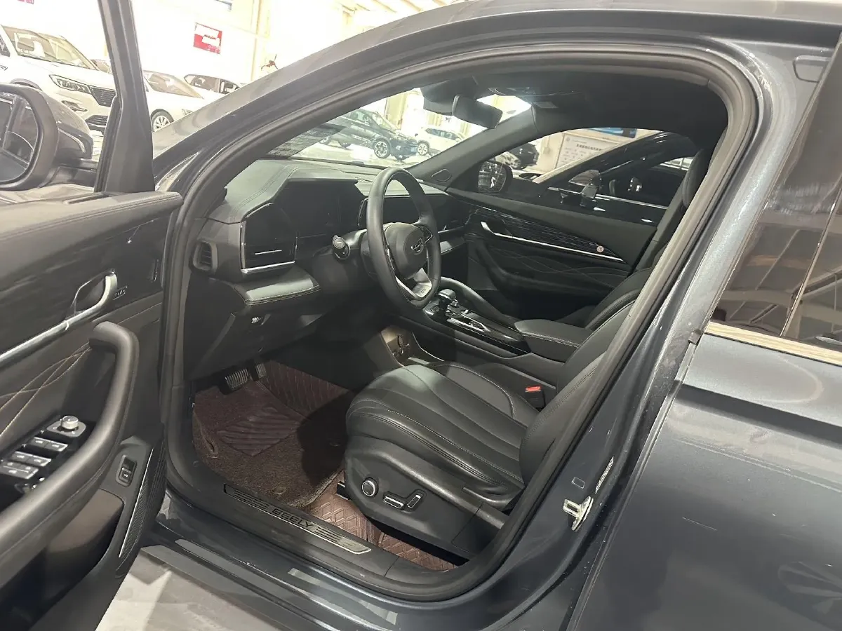 2024 Geely Monjaro 2.0T 218HP L4 7DCT,autocango,china used car exporter,china ev exporter,chinese used car exporter,chinese used ev exporter