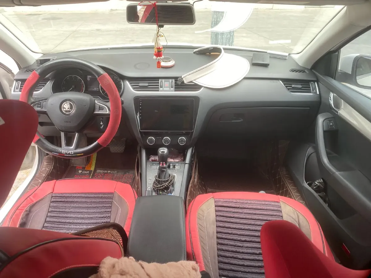 2019 Skoda Octavia 1.5L 116HP L4 6AT,autocango,china used car exporter,china ev exporter,chinese used car exporter,chinese used ev exporter