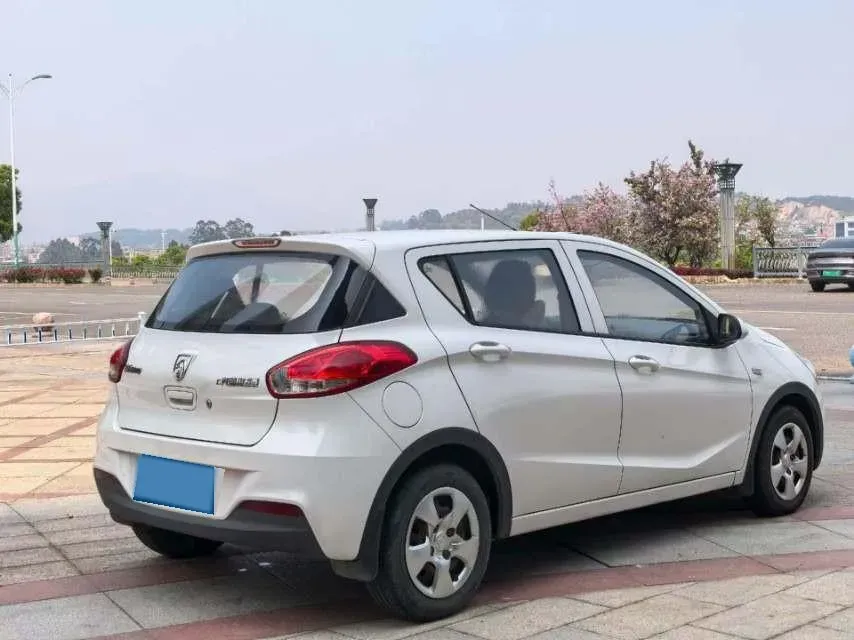 2016 BaoJun 310 1.2L 82HP L4 5MT,autocango,china used car exporter,china ev exporter,chinese used car exporter,chinese used ev exporter