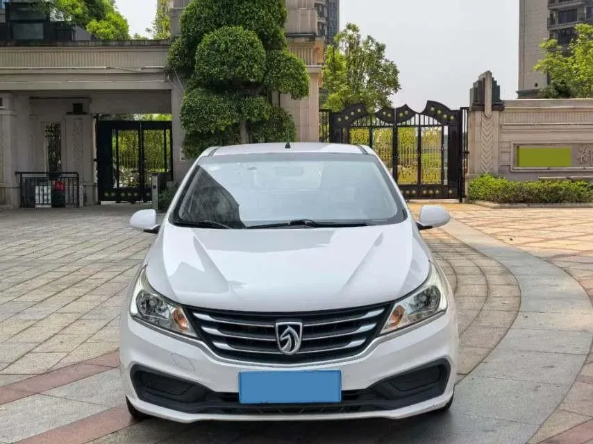 2016 BaoJun 310 1.2L 82HP L4 5MT,autocango,china used car exporter,china ev exporter,chinese used car exporter,chinese used ev exporter