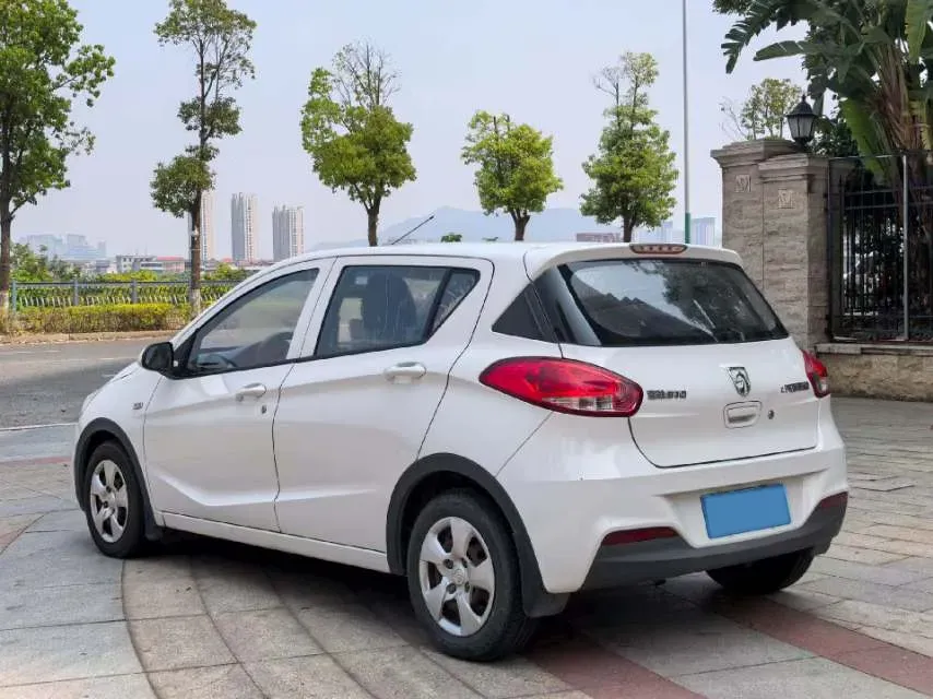 2016 BaoJun 310 1.2L 82HP L4 5MT,autocango,china used car exporter,china ev exporter,chinese used car exporter,chinese used ev exporter