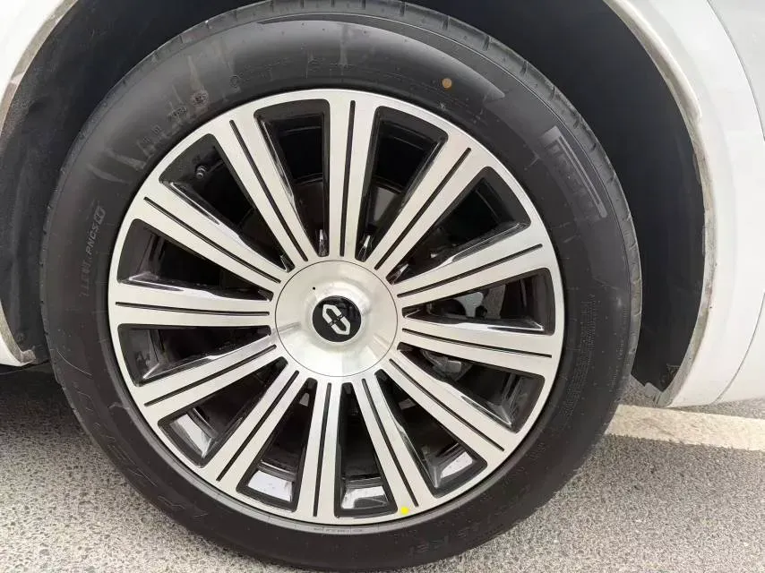 2026 AITO AITO M7 REEV 160HP REEV,autocango,china used car exporter,china ev exporter,chinese used car exporter,chinese used ev exporter