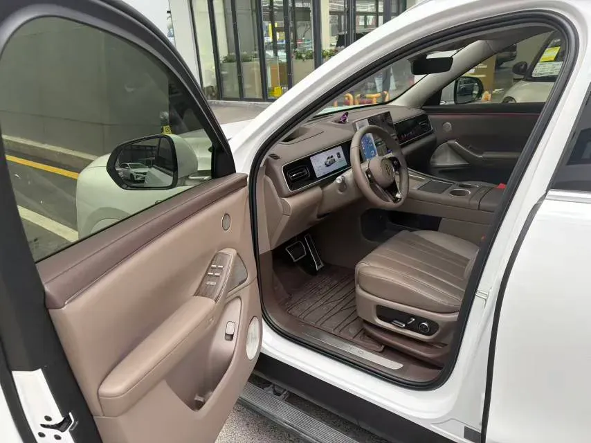 2026 AITO AITO M7 REEV 160HP REEV,autocango,china used car exporter,china ev exporter,chinese used car exporter,chinese used ev exporter