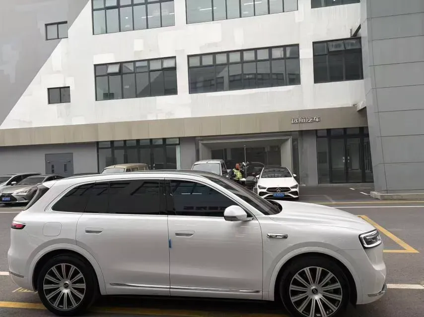 2026 AITO AITO M7 REEV 160HP REEV,autocango,china used car exporter,china ev exporter,chinese used car exporter,chinese used ev exporter