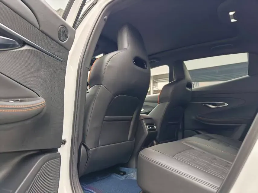 2022 ChangAn UNI-T 2.0T 233HP L4 8AT,autocango,china used car exporter,china ev exporter,chinese used car exporter,chinese used ev exporter