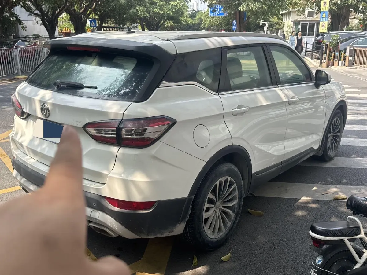 2018 Brilliance Auto V6 1.5T 150HP L4 6MT,autocango,china used car exporter,china ev exporter,chinese used car exporter,chinese used ev exporter