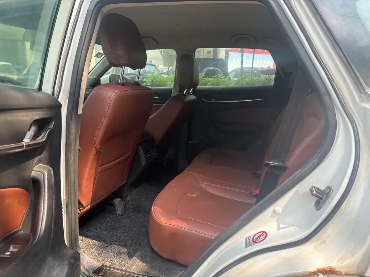 2018 Brilliance Auto V6 1.5T 150HP L4 6MT,autocango,china used car exporter,china ev exporter,chinese used car exporter,chinese used ev exporter