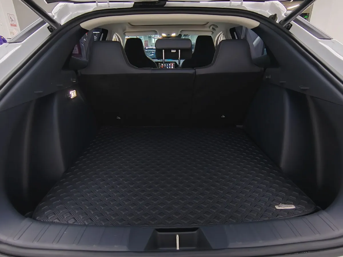 2020 ChangAn UNI-T 1.5T 180HP L4 7DCT,autocango,china used car exporter,china ev exporter,chinese used car exporter,chinese used ev exporter