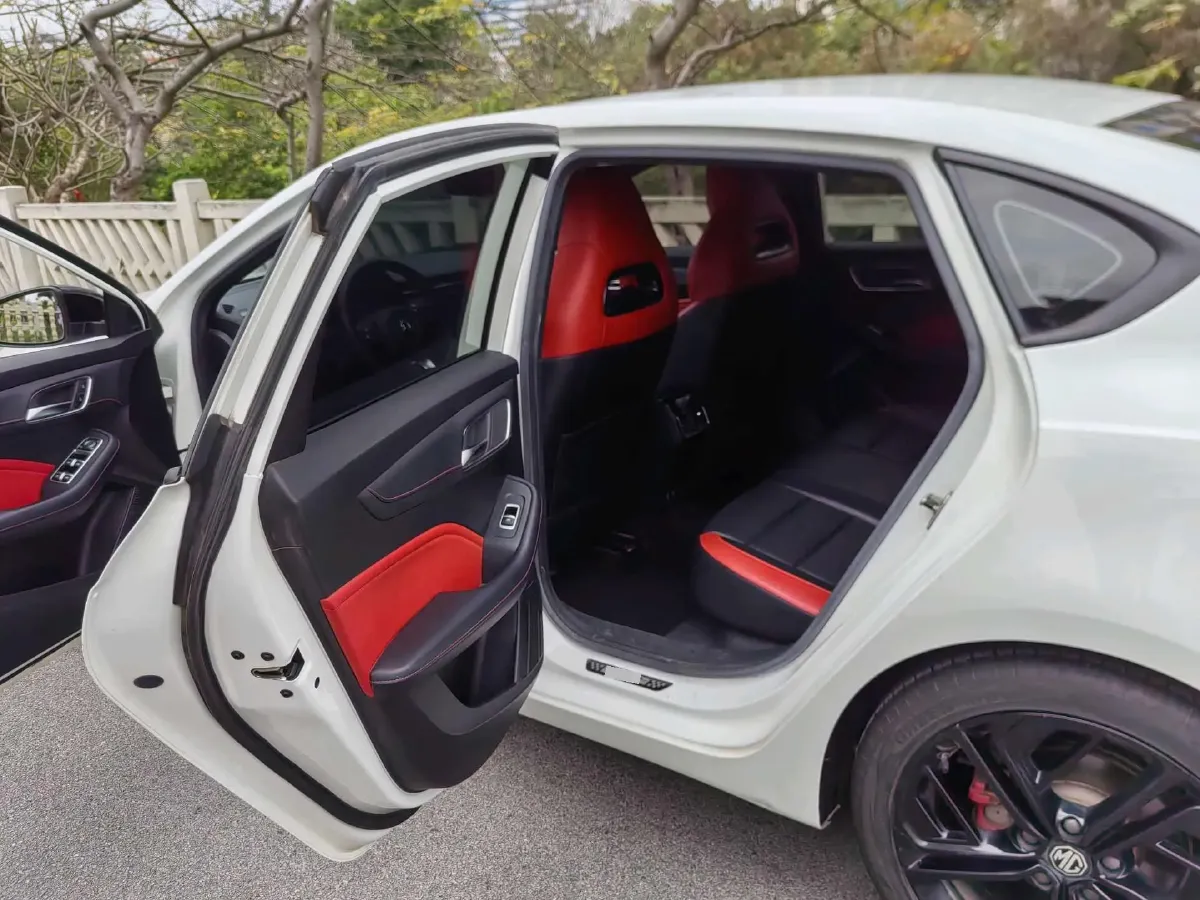 2020 MG MG6 1.5T 181HP L4 7DCT,autocango,china used car exporter,china ev exporter,chinese used car exporter,chinese used ev exporter