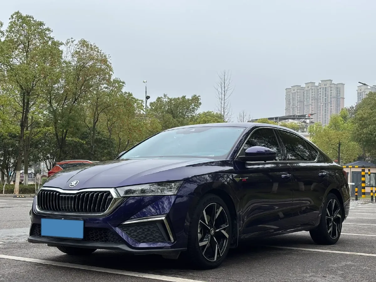 2021 Skoda Octavia 1.4T 150HP L4 7DCT,autocango,china used car exporter,china ev exporter,chinese used car exporter,chinese used ev exporter