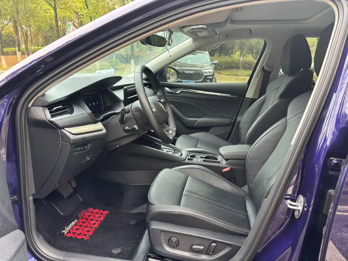 2021 Skoda Octavia 1.4T 150HP L4 7DCT,autocango,china used car exporter,china ev exporter,chinese used car exporter,chinese used ev exporter