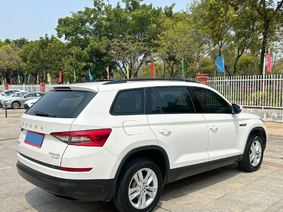2019 Buick EnvisionPlus 1.5T 169HP L4 7DCT,autocango,china used car exporter,china ev exporter,chinese used car exporter,chinese used ev exporter