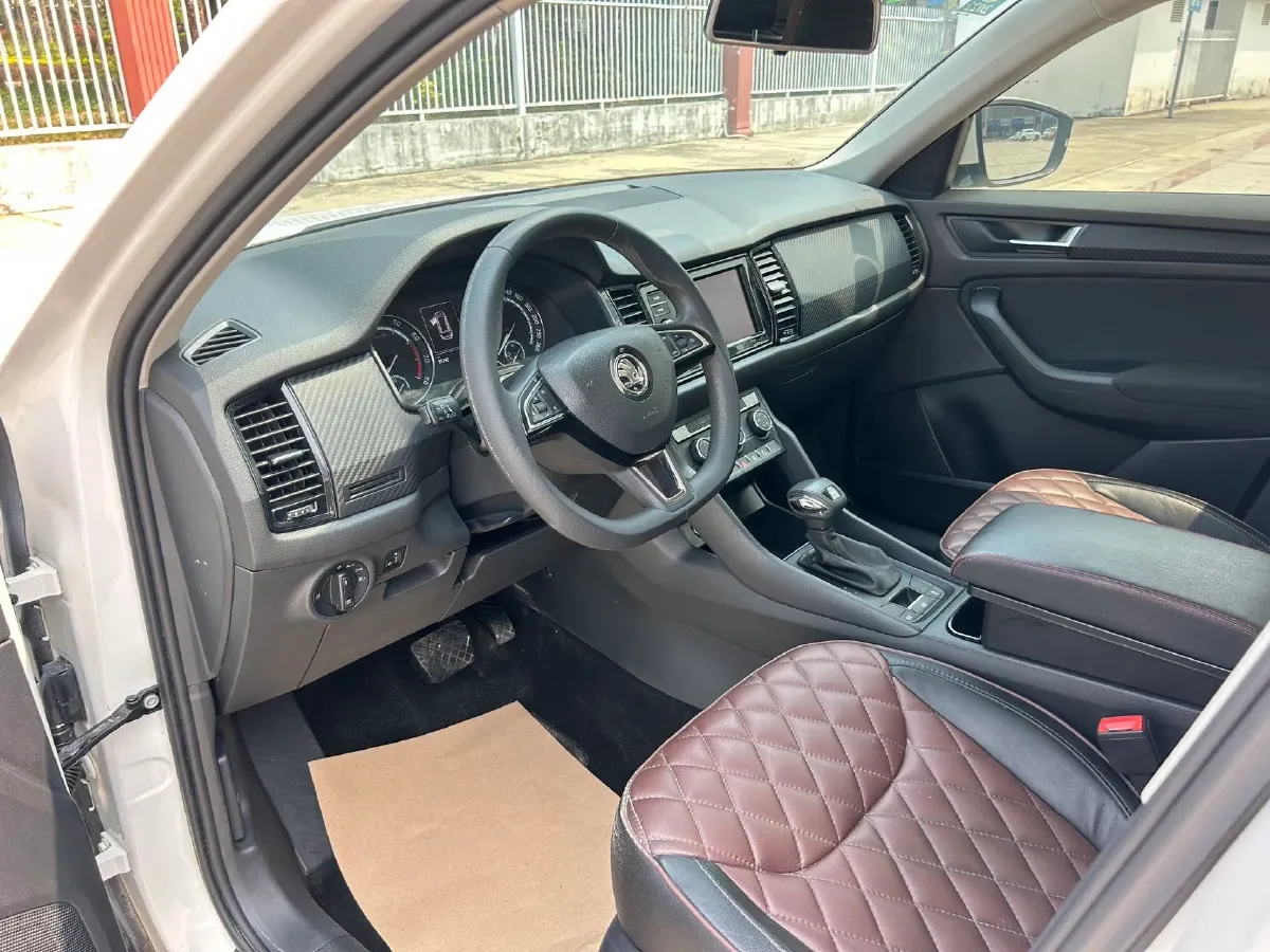 2019 Buick EnvisionPlus 1.5T 169HP L4 7DCT,autocango,china used car exporter,china ev exporter,chinese used car exporter,chinese used ev exporter