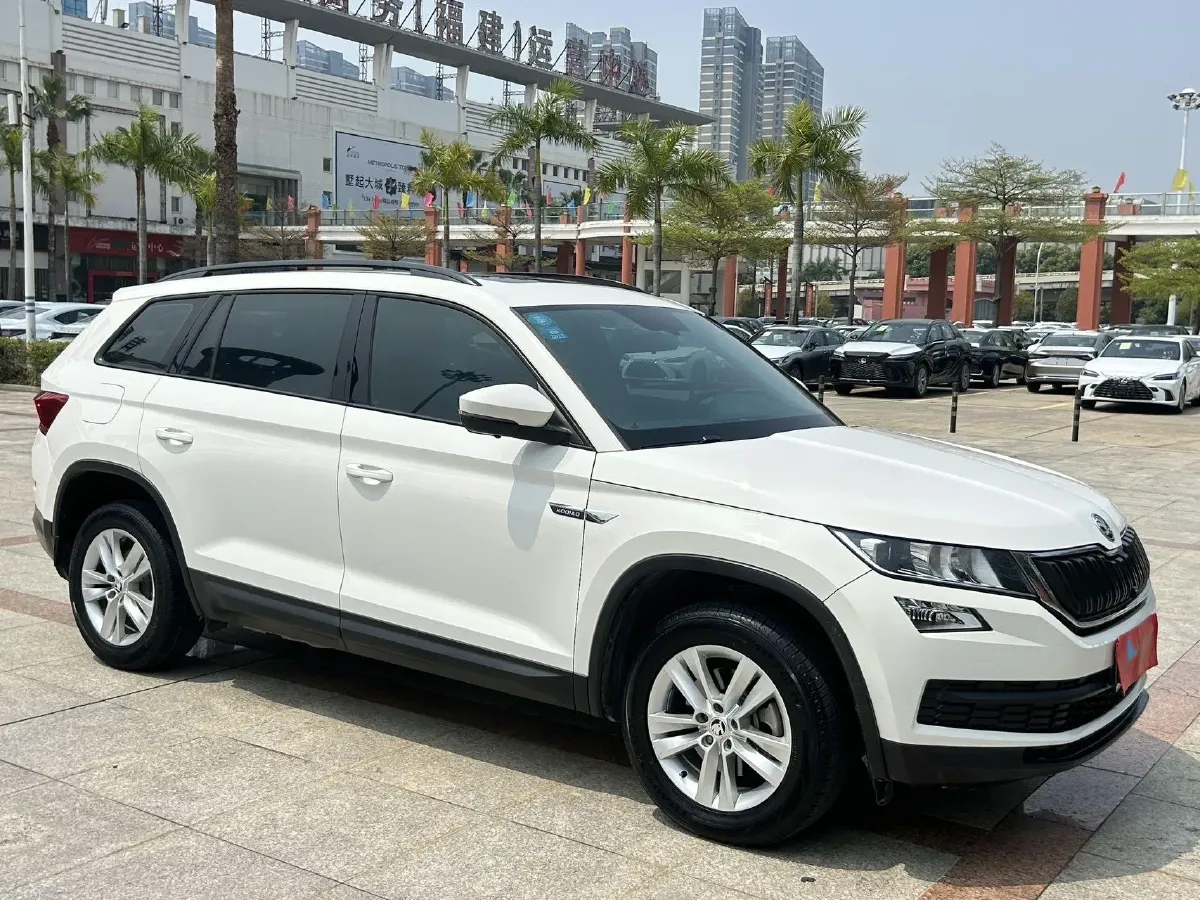 2019 Buick EnvisionPlus 1.5T 169HP L4 7DCT,autocango,china used car exporter,china ev exporter,chinese used car exporter,chinese used ev exporter