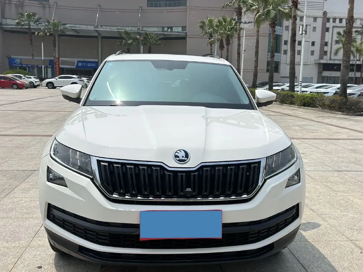 2019 Buick EnvisionPlus 1.5T 169HP L4 7DCT,autocango,china used car exporter,china ev exporter,chinese used car exporter,chinese used ev exporter