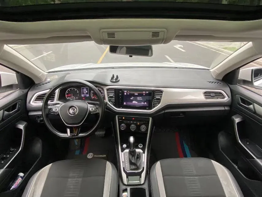 2022 Volkswagen T-Roc 1.4T 150HP L4 7DCT,autocango,china used car exporter,china ev exporter,chinese used car exporter,chinese used ev exporter