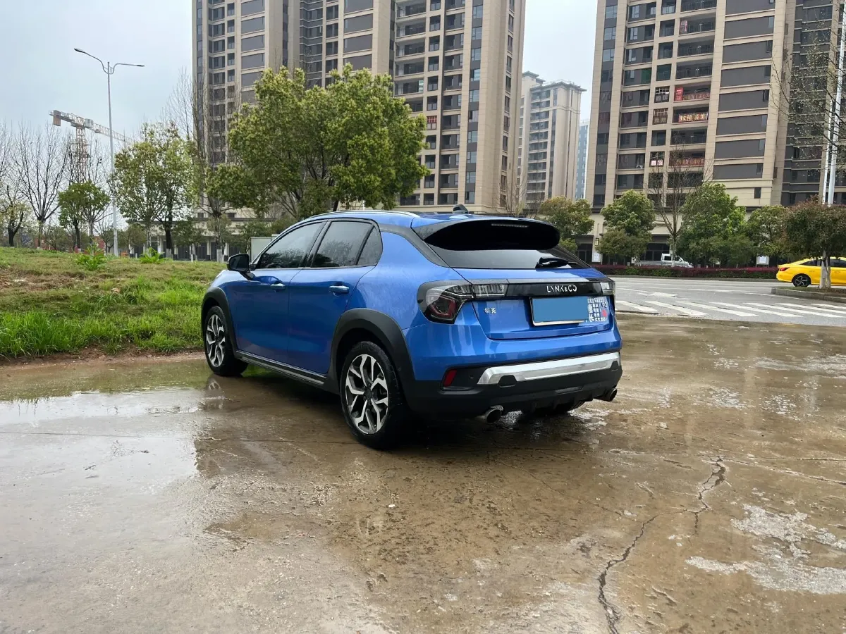 2018 Toyota C-HR 2.0L 171HP L4 CVT,autocango,china used car exporter,china ev exporter,chinese used car exporter,chinese used ev exporter
