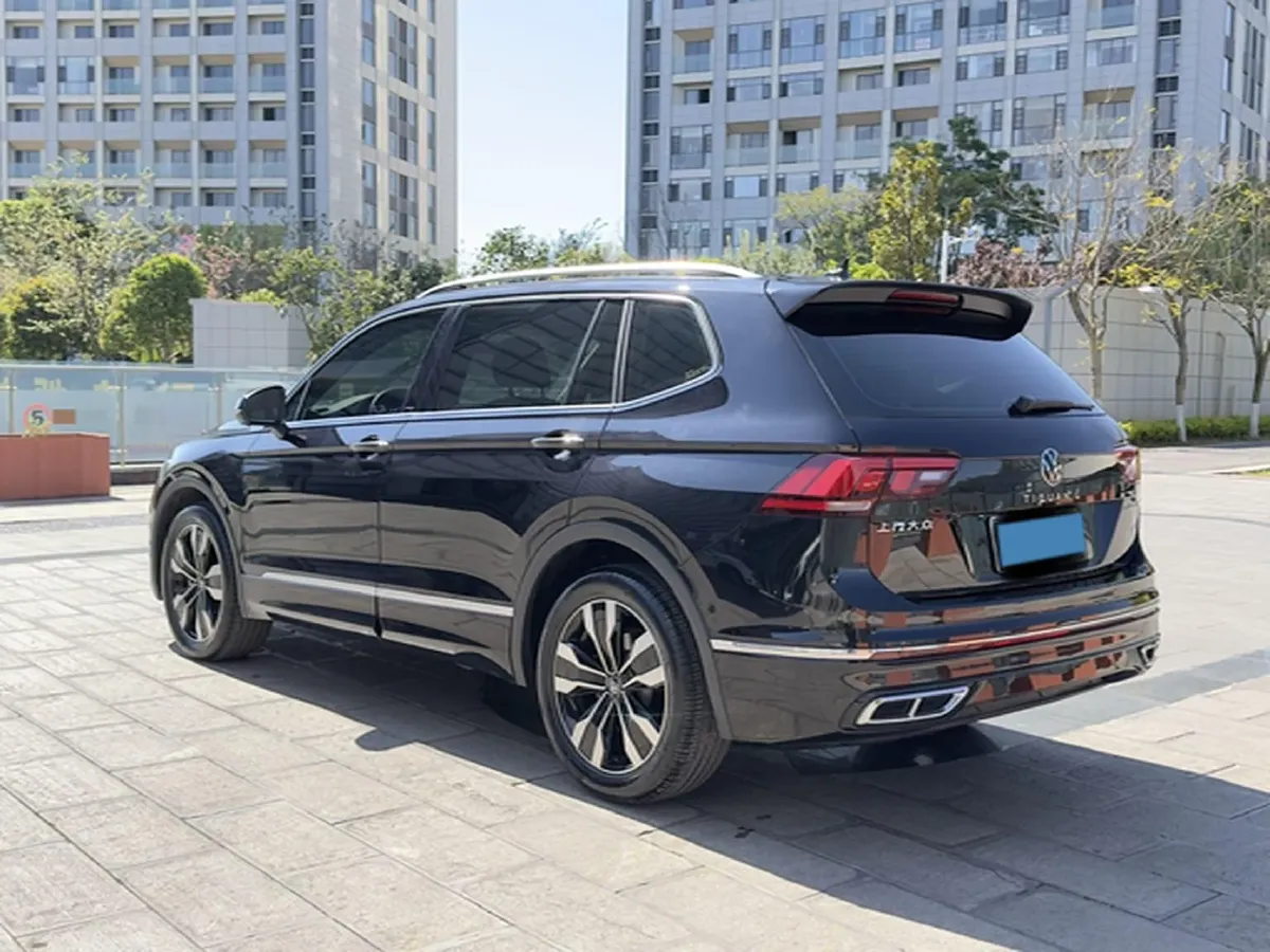 2024 Volkswagen Tiguan L 2.0T 186HP L4 7DCT,autocango,china used car exporter,china ev exporter,chinese used car exporter,chinese used ev exporter