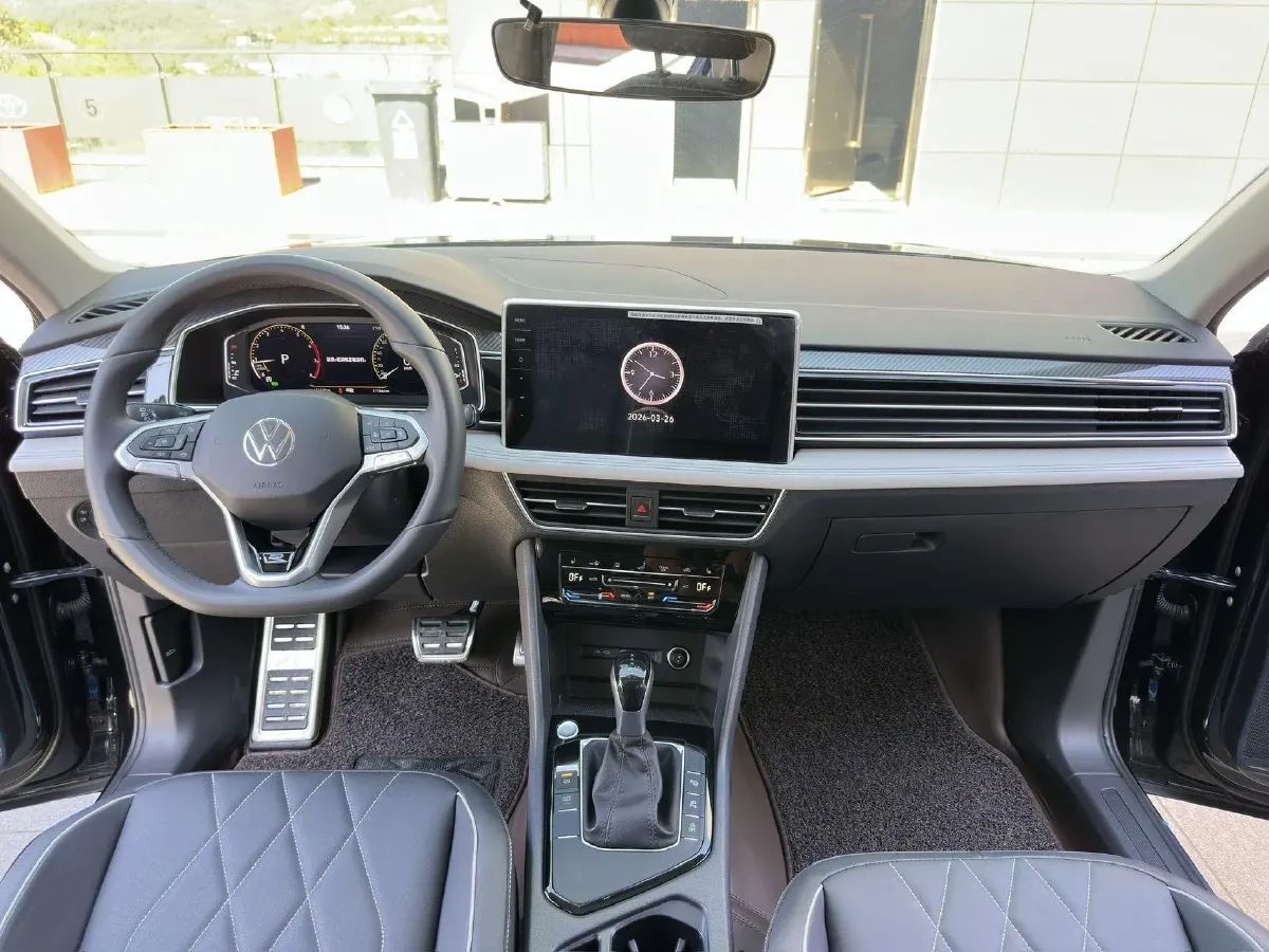 2024 Volkswagen Tiguan L 2.0T 186HP L4 7DCT,autocango,china used car exporter,china ev exporter,chinese used car exporter,chinese used ev exporter