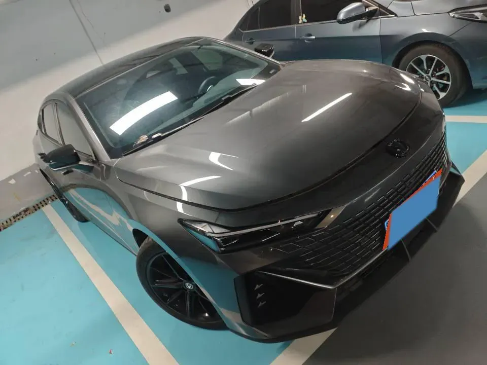 2024 ChangAn UNI-V 1.5T 188HP L4 7DCT,autocango,china used car exporter,china ev exporter,chinese used car exporter,chinese used ev exporter