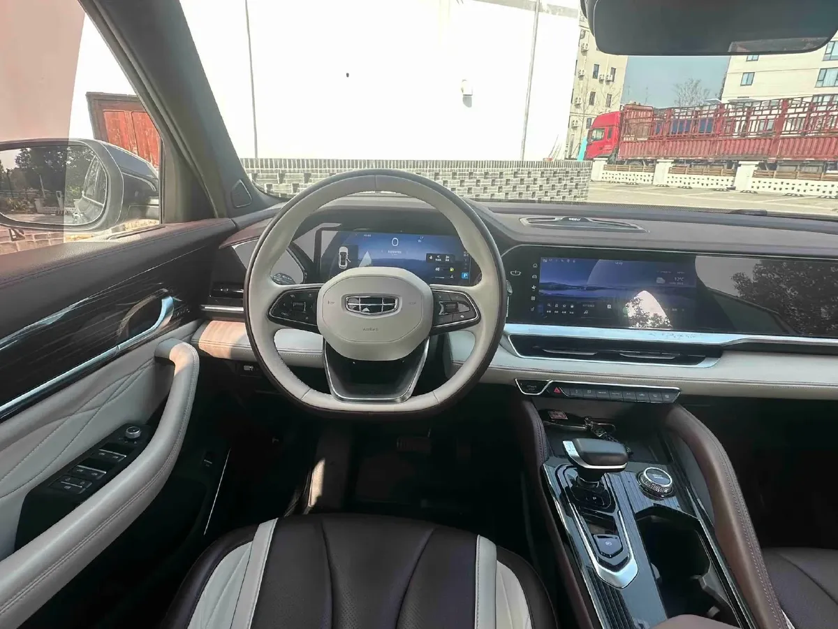 2021 Geely Monjaro 2.0T 218HP L4 7DCT,autocango,china used car exporter,china ev exporter,chinese used car exporter,chinese used ev exporter