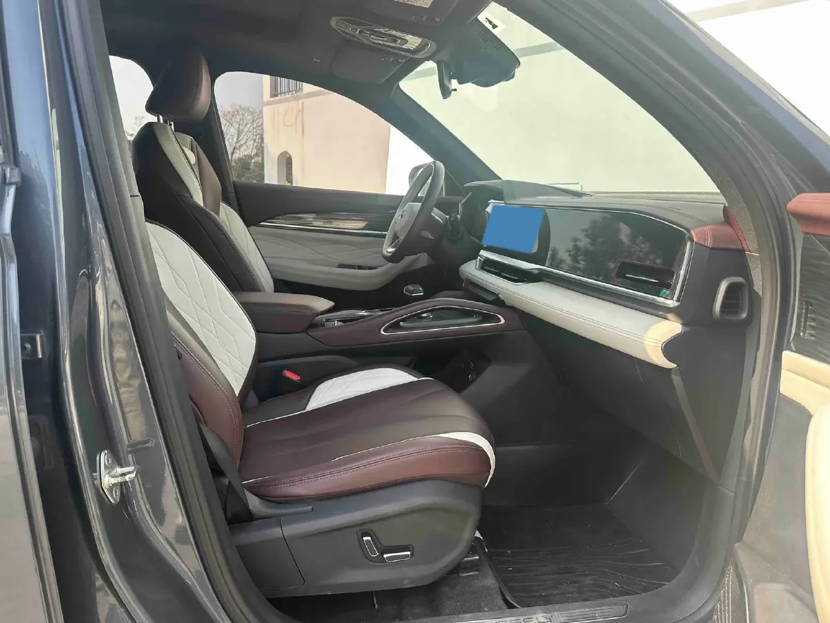 2021 Geely Monjaro 2.0T 218HP L4 7DCT,autocango,china used car exporter,china ev exporter,chinese used car exporter,chinese used ev exporter