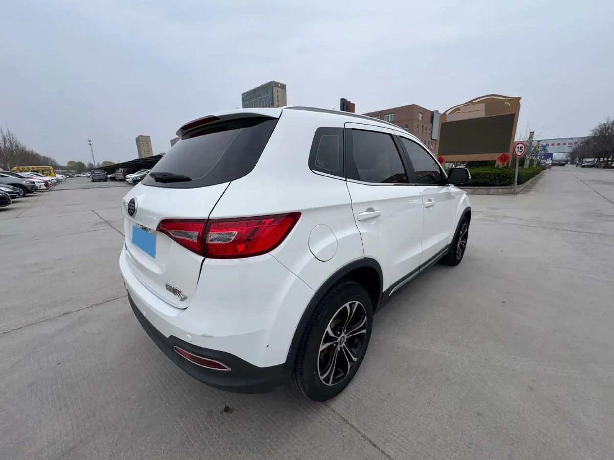 2017 FAW Senia R7 1.6L 116HP L4 6AT,autocango,china used car exporter,china ev exporter,chinese used car exporter,chinese used ev exporter