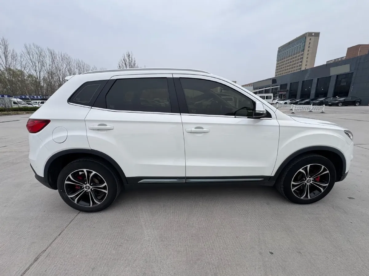 2017 FAW Senia R7 1.6L 116HP L4 6AT,autocango,china used car exporter,china ev exporter,chinese used car exporter,chinese used ev exporter