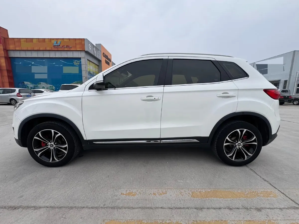 2017 FAW Senia R7 1.6L 116HP L4 6AT,autocango,china used car exporter,china ev exporter,chinese used car exporter,chinese used ev exporter