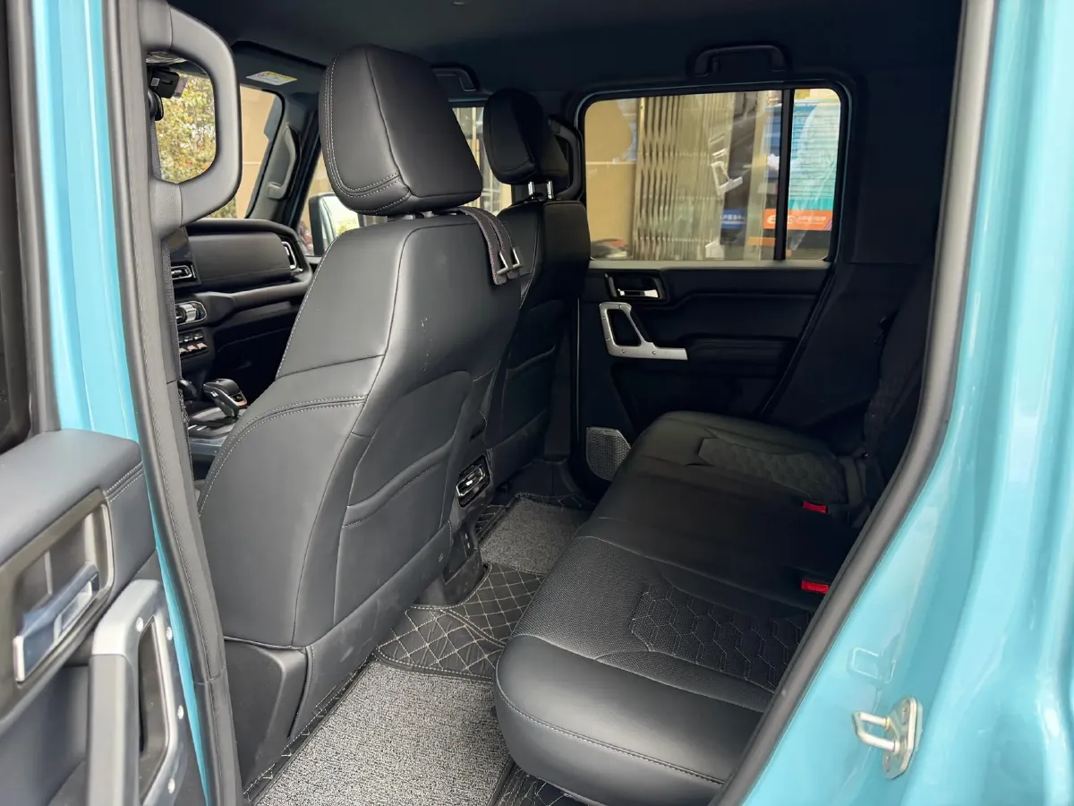 2025 212 212 T01 2.0T 252HP L4 8AT,autocango,china used car exporter,china ev exporter,chinese used car exporter,chinese used ev exporter