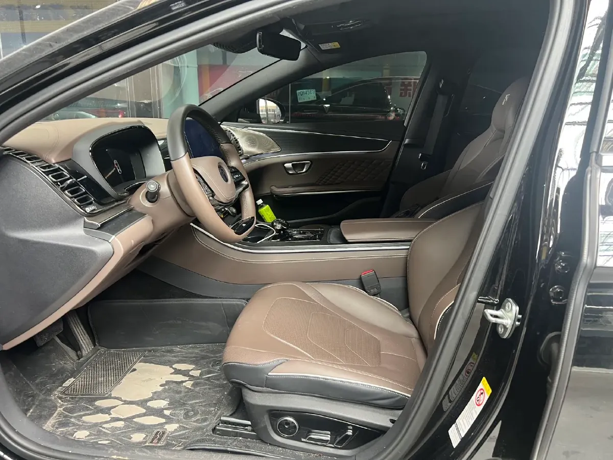 2022 Volkswagen Tiguan L 2.0T 186HP L4 7DCT,autocango,china used car exporter,china ev exporter,chinese used car exporter,chinese used ev exporter