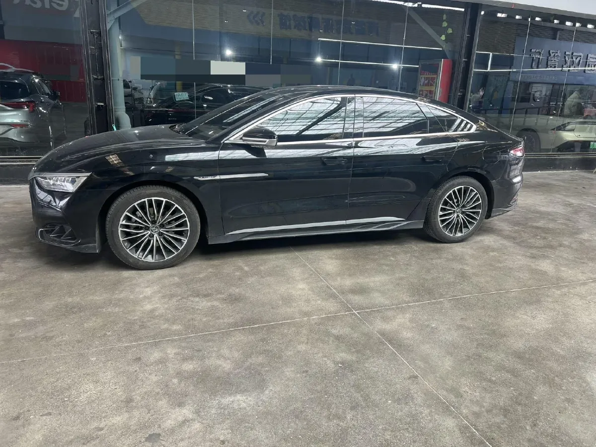 2022 Volkswagen Tiguan L 2.0T 186HP L4 7DCT,autocango,china used car exporter,china ev exporter,chinese used car exporter,chinese used ev exporter