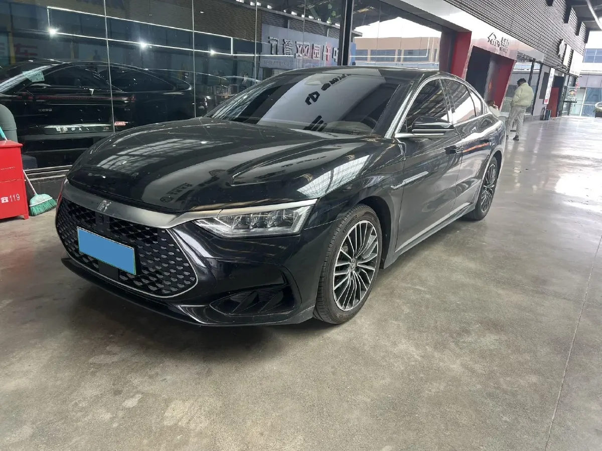 2022 Volkswagen Tiguan L 2.0T 186HP L4 7DCT,autocango,china used car exporter,china ev exporter,chinese used car exporter,chinese used ev exporter