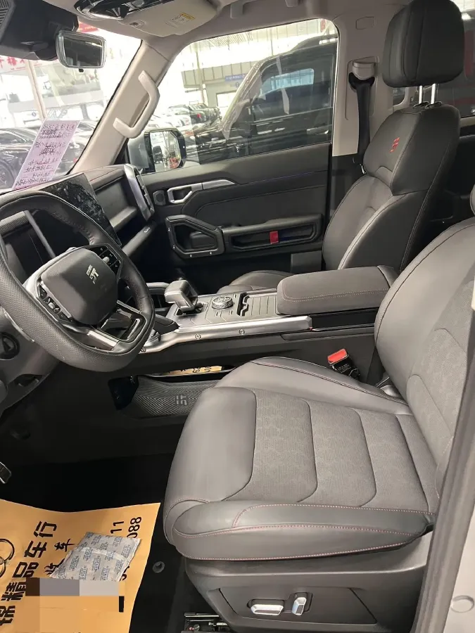 2024 Jetour Traveller 2.0T 254HP L4 7DCT,autocango,china used car exporter,china ev exporter,chinese used car exporter,chinese used ev exporter