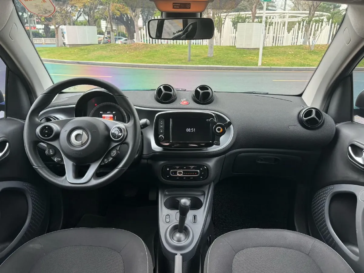 2019 Smart smart fortwo 0.9T 90HP L3 6DCT,autocango,china used car exporter,china ev exporter,chinese used car exporter,chinese used ev exporter