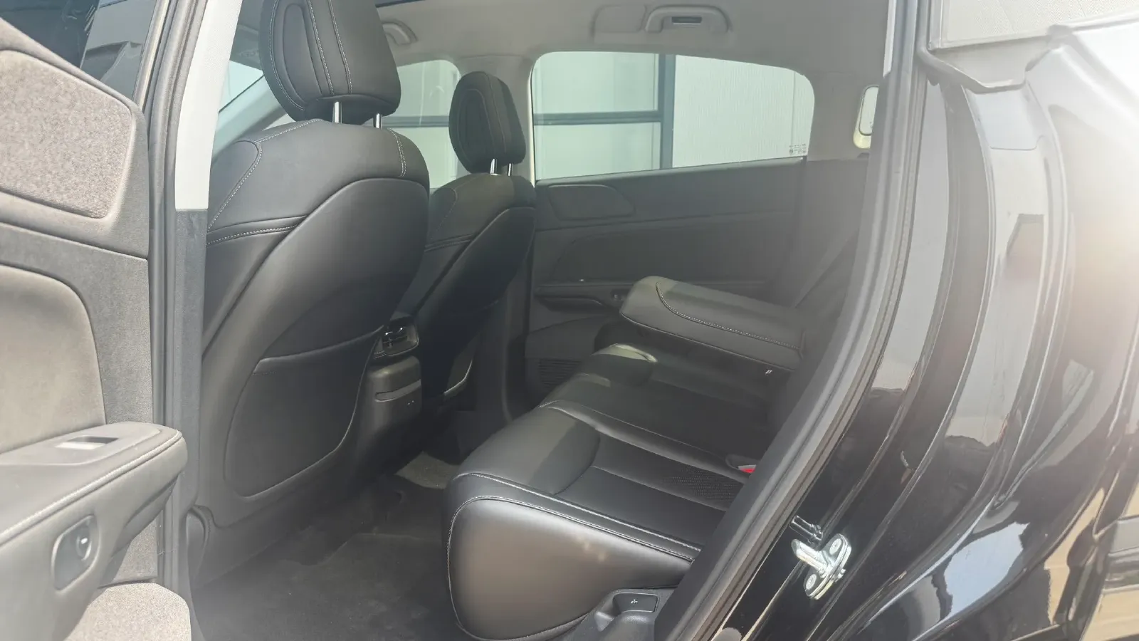 2024 Xpeng G6 BEV 66KWH,autocango,china used car exporter,china ev exporter,chinese used car exporter,chinese used ev exporter