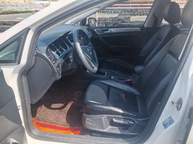 2018 Volkswagen Golf 1.6L 110HP L4 6AT,autocango,china used car exporter,china ev exporter,chinese used car exporter,chinese used ev exporter