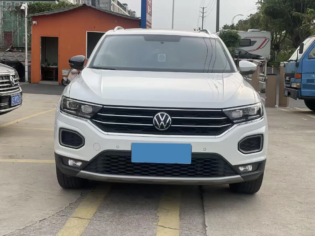 2021 Volkswagen T-Roc 1.4T 150HP L4 7DCT,autocango,china used car exporter,china ev exporter,chinese used car exporter,chinese used ev exporter