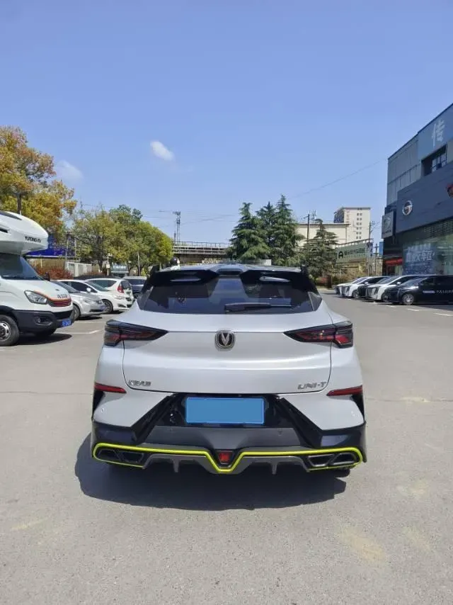 2022 ChangAn UNI-T 1.5T 188HP L4 7DCT,autocango,china used car exporter,china ev exporter,chinese used car exporter,chinese used ev exporter